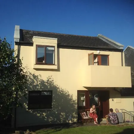 Mary Hillgrove Sea View 36 Carlton Village Golf Links Road Co Cork Ireland Privatunterkunft Youghal